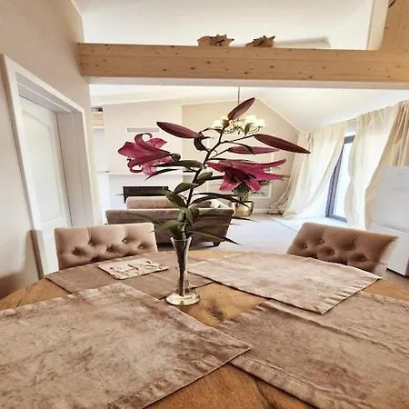 With Fireplace, Sauna, Whirlpool *
